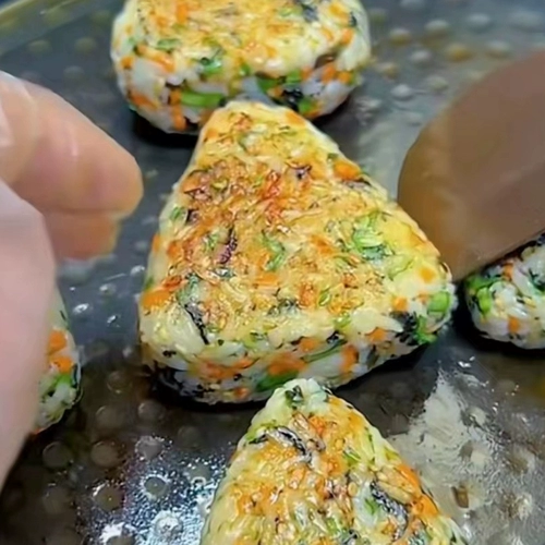 Квадратный треугольник, японская большая компактная форма