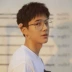 Cai Chengyi với đôi bông tai đeo kính mặt lớn màu đỏ gọng kính rung lớn đã mỏng phẳng gương mắt khung khung nam - Kính khung Kính khung
