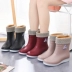 Giày đi mưa nữ thời trang Hàn Quốc ống ngắn ấm áp cộng với nhung cộng với ống cotton ống nước giày chống nước giày cao su chống trượt