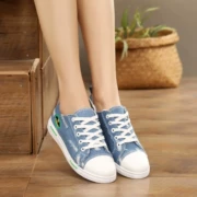 Mùa xuân 2018 mới giày denim lỗ vải nữ thấp để giúp dày học sinh trung học lười giày Hồng triều giày đơn