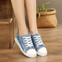 Mùa xuân 2018 mới giày denim lỗ vải nữ thấp để giúp dày học sinh trung học lười giày Hồng triều giày đơn giày louboutin
