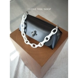 Магазин ILOVEYOUSHOP, сумка через плечо, корейская версия, персонализированная трехмерная треугольная портативная маленькая сумка на цепочке с цепочкой, сумка через плечо
