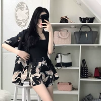 2018 mới thời trang hoang dã in ngắn tay blazer + yếm trong + cao eo quần short ba mảnh phù hợp với đồ bộ kiểu đẹp 2021