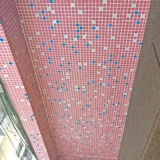 Старая внешняя стена мозаика плитка