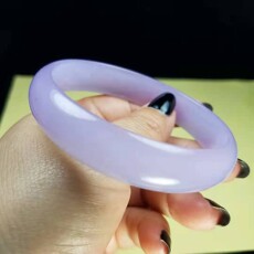 Украшения на руку 新款紫罗兰色石英岩玉手镯玉石镯子54-62mm送礼佳品