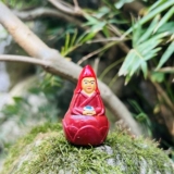 Генг Цин С. и Держ Экономический Институт Культурной Институт Далле Лотос Мастер Дома Маджья Лизао Статуя