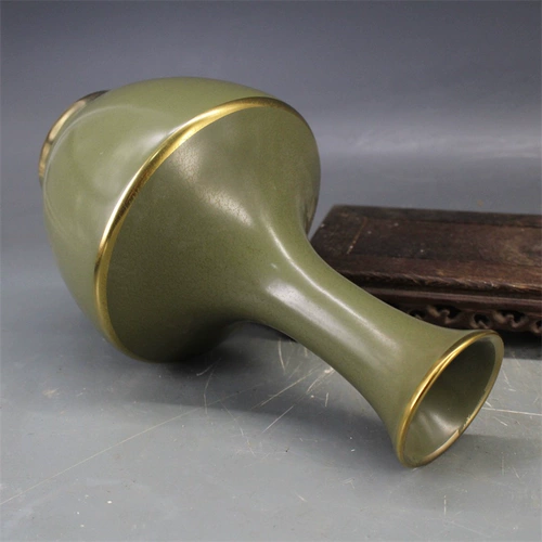 Daaqing yongzheng Год чая лотос рисует золотые бутылочные антикварные игроки