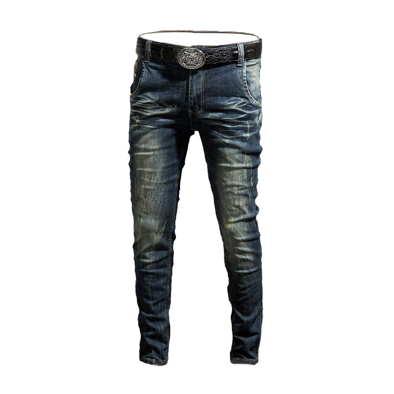 الرجل ذو القدمين الصغيرتين ذو القدمين الصغيرتين Item Picture