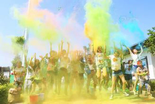 Цвет кукурузного муки крахмал.