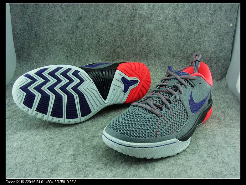 全新原盒 nike dream season v 科比 篮球鞋 码数42-47.5 价钱498裸