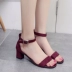 Khóa từ 2018 với sandal nữ mùa hè dày với giày đen Hàn Quốc nữ hở mũi cao gót La Mã giày sandal nữ Vento Sandal