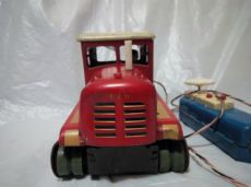 Игрушка 怀旧老玩具铁皮玩具东方红拖拉机【见图见描述】