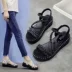 2018 mùa hè mới Hàn Quốc phiên bản của Muffin đáy dày với dép Roman sequins hoang dã mở ngón chân từ khóa giày của phụ nữ sandal shondo Sandal