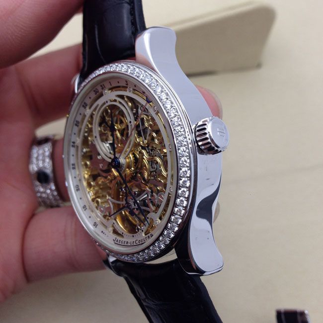 积家镂空雕花陀飞轮白金镶钻