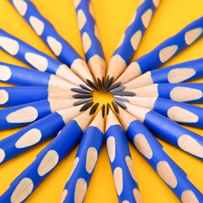 晨光洞洞铅笔小学生矫正握姿正姿笔