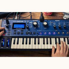 Аналоговый синтезатор 【新浦电声】novation mininova 合成器 声码器