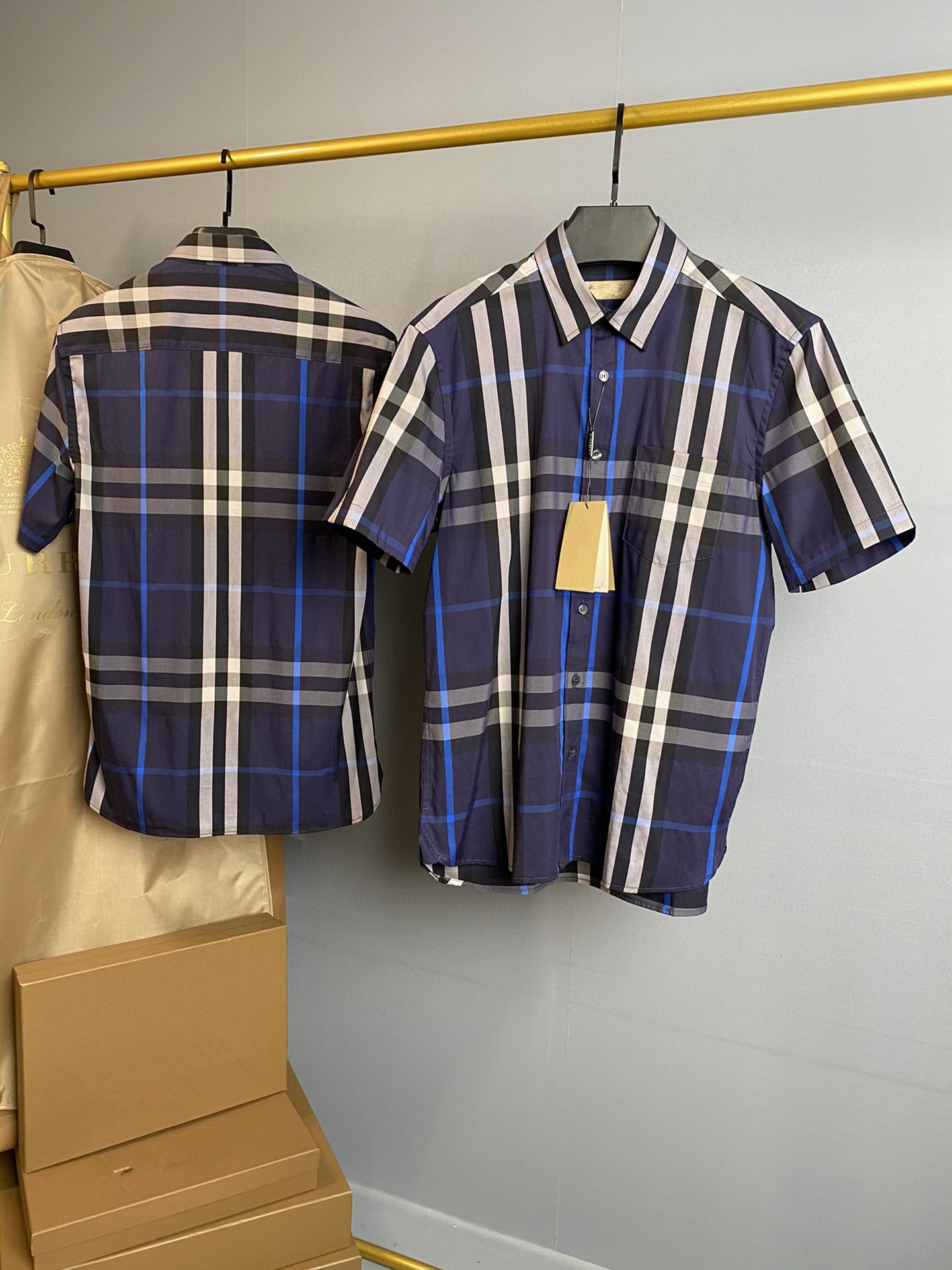 China Georgia Navynew pattern Europe and America lattice shirt men's wear home Short sleeve lovers classic letter rainbow Britain Check pattern Big size shirt b
