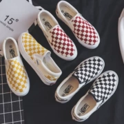 2018 mùa xuân mới checkerboard kẻ sọc giày vải nữ kẻ sọc màu đỏ và trắng thấp để giúp một bàn đạp sinh viên giày thường giày của phụ nữ