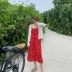 Kỳ nghỉ hè phong cách retro hoa đỏ sling là váy mỏng mùa hè Pháp cổ nhỏ trong phần dài - Sản phẩm HOT