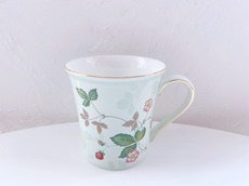 чашка wedgwood 英国 wild strawberry 浅绿色骨瓷马克杯300ml