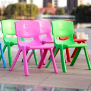 Ghế tựa lưng bằng nhựa màu xanh lá cây dày đặc cho trẻ em - Phòng trẻ em / Bàn ghế