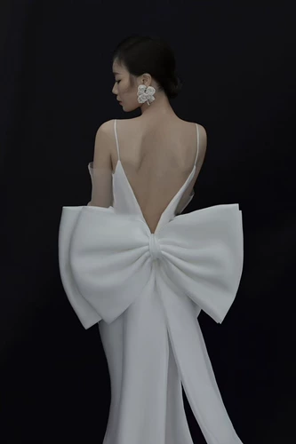 Белое свадебное платье с бантиком, униформа медсестры, с открытой спиной