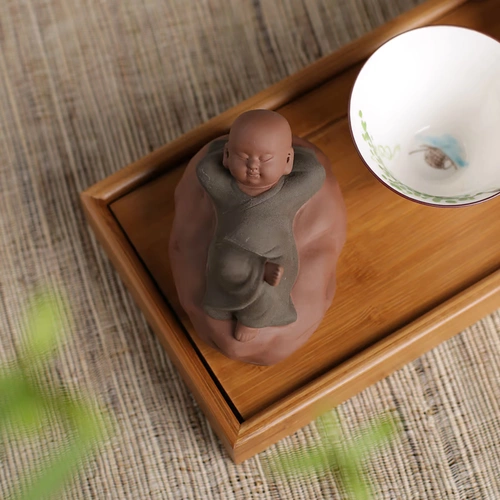 Призрачный мальчик фиолетовый песчаный чай украшения домашних животных любовь буддийский монаш