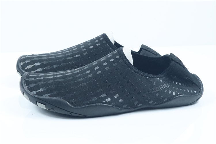 Zh167 BlackBroken code Pick up the leak Running shoes Upstream shoes Parenting outdoors Barefoot Running shoes Quick drying Wading Hiking shoes lovers Diving shoes