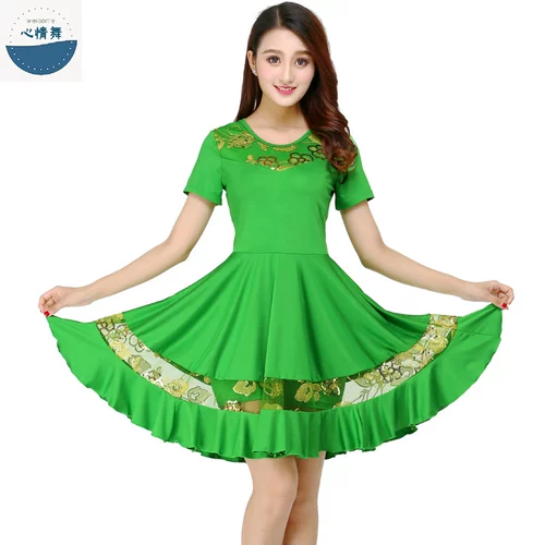 Летнее платье, танцующая юбка, короткий рукав, для среднего возраста