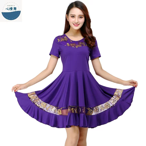 Летнее платье, танцующая юбка, короткий рукав, для среднего возраста