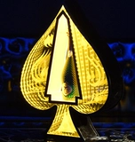 Золотое вино ослепляет базовое озеро шампанское озеро