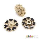 Металлическая кнопка, пальто, невидимый плащ