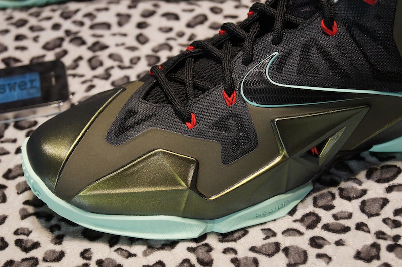 nike kings pride lbj11 詹姆斯11土豪金 45码 1190