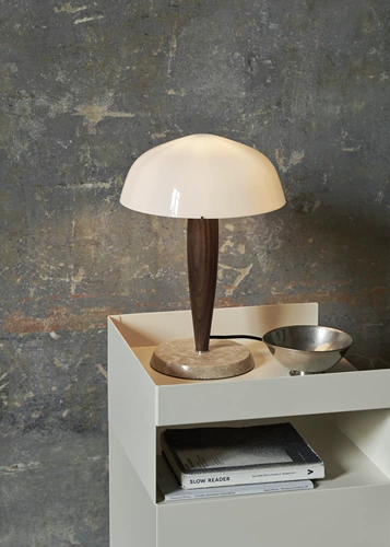 Дания искренний и торговый скандал.