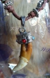 Внутренняя мастерская Монголия Монгольская характеристика настоящего зубного ожерелья Wujing Тот же остеопорф собаки подвеска для зубов 2 бесплатная доставка
