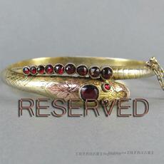 Украшения на руку продается и позднего