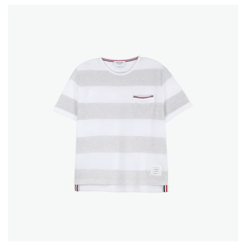 Thom Browne Wide Stripe Pocket Футболка MJS201A-J0049