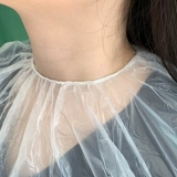 Одноразовая накидка для стрижки волос для парикмахерской, холодная завивка, шарф, увеличенная толщина, 50 штуки