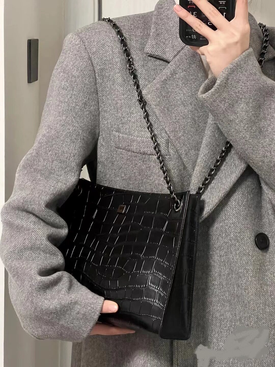 Nova tendência de grande capacidade em 2023, bolsas da moda este ano, bolsas de ombro único nas axilas,_voghion.com