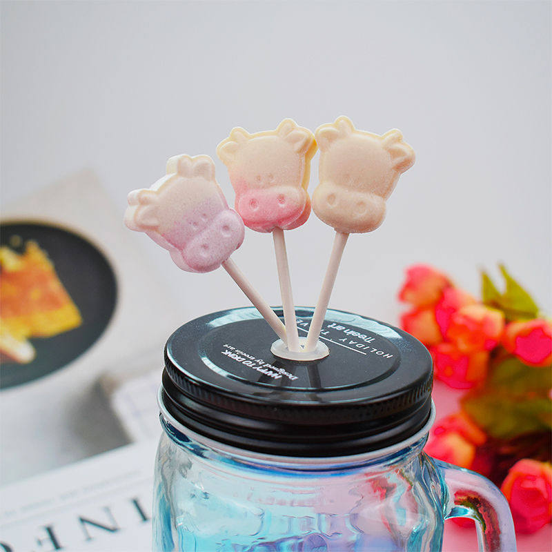创意网红可爱牛头棒棒糖牛奶糖儿童奶片糖果小孩爱吃的小零食