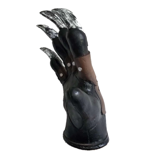 弗雷迪 Маска Трех лет -старше