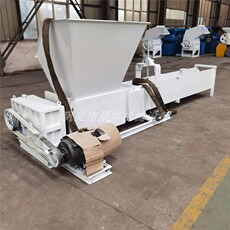 Литьевая машина 400移动式聚氨酯泡沫冷压机 卧式车载液压废旧挤塑板粉碎冷压机