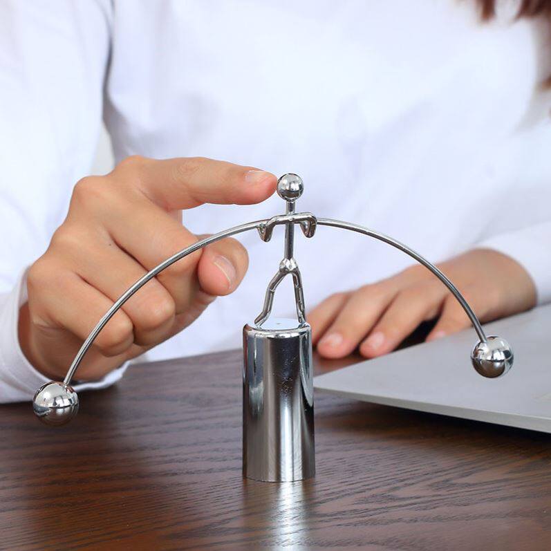 牛顿平衡摆不倒翁男生生日礼物毕业抖音同款(热品库)