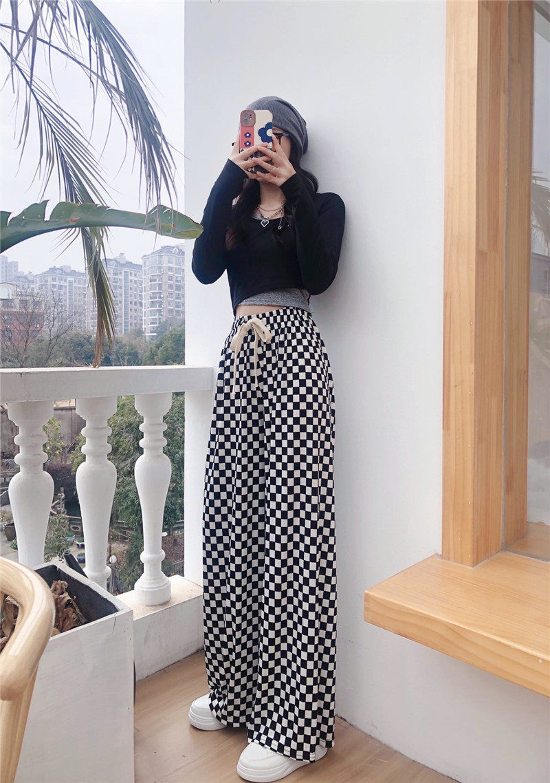 Ice silk wide-leg pants for women, summer thin high-waisted straight-leg casual pants, slimming and mosquito-proof black loose floor-length pants details Picture