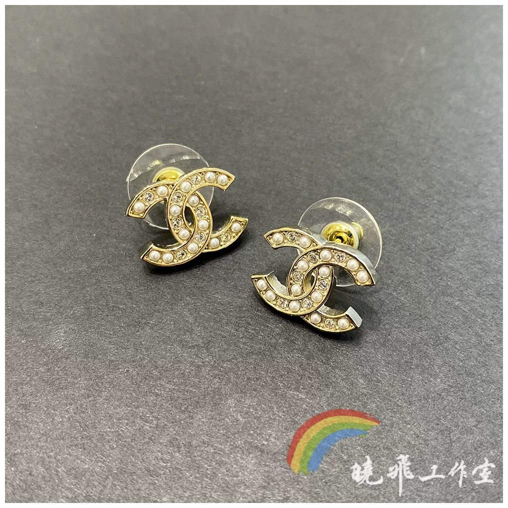 Подлинные серьги Chanel 23b новые жемчужина страза вышивка двойная буква C