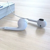 Применимо к Apple Wired Flat Whipphone в ухо -in -ear, No Bluetooth Earpods Universal iPhone/iPad.