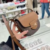[Маленькая хлопчатобумажная куртка покупка] Американская прямая почтовая почта Майкл Корс/MK Reed Messenger Saddle Bag