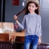 Trẻ em mặc 2018 mùa xuân và mùa thu mới trẻ em Hàn Quốc áo sơ mi nữ trẻ em lớn giản dị đáy áo sơ mi bé gái áo sơ mi Áo sơ mi
