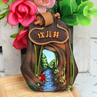 Коричневый