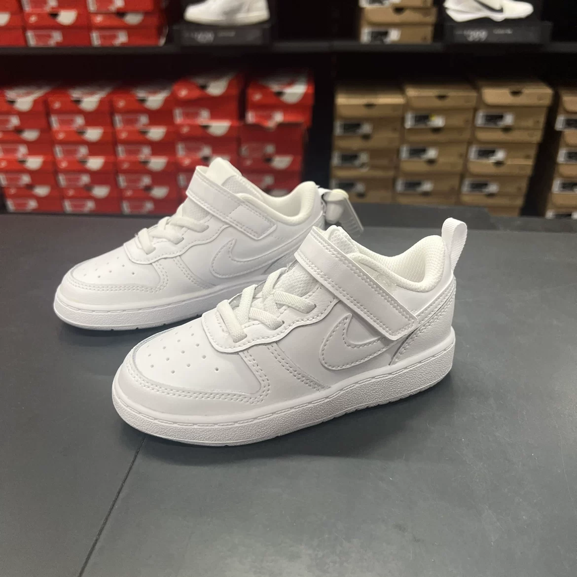 Детские кроссовки Yang Zai для мальчиков и девочек Court magic post Nike BQ5453-100